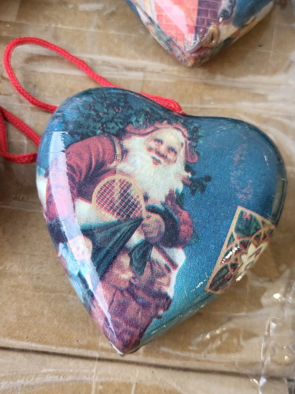 Old Fashioned Decoupage Paper Mache Xmas Ornaments Old World Santa (6) in box - Picture 5 of 13